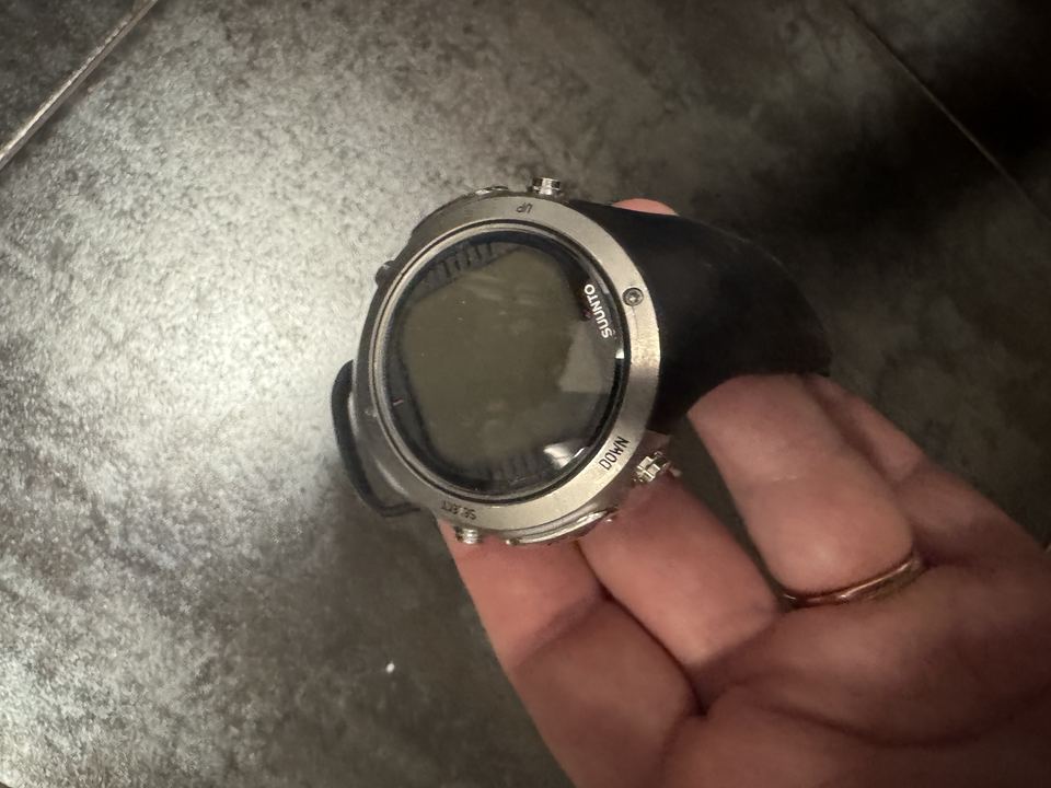Suunto D6i