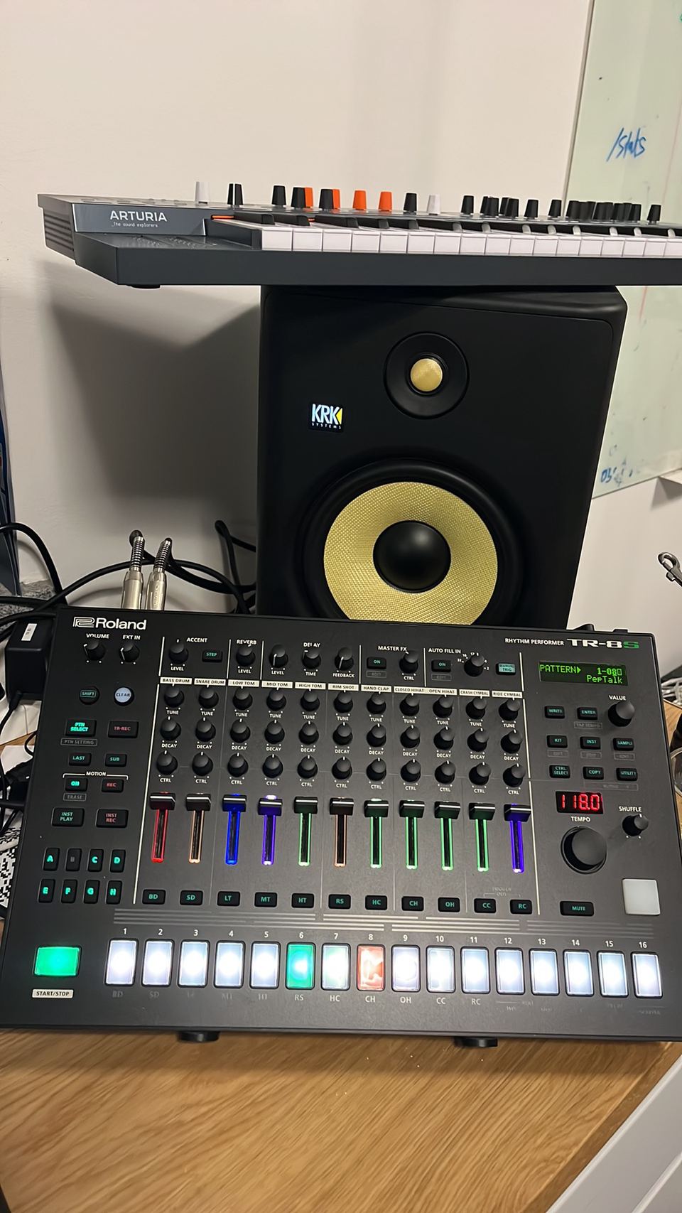 Roland TR-8S — 2